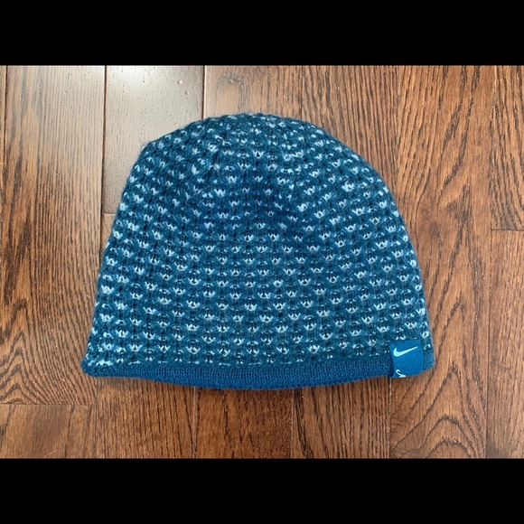 Nike Reversible Teal/Aqua Green Beanie - Picture 1 of 9
